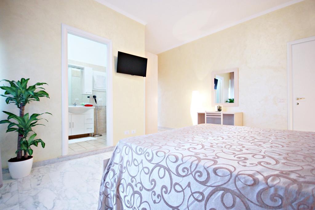 Guesthouse Holiday And 罗马 客房 照片